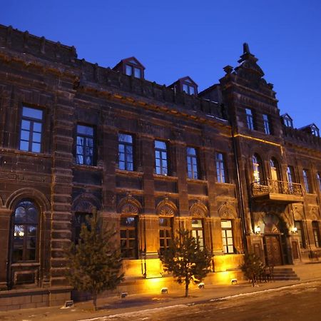 Cheltikov Hotel Kars Ngoại thất bức ảnh