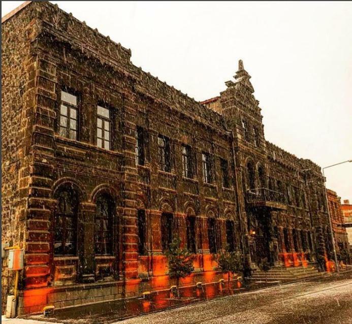 Cheltikov Hotel Kars Ngoại thất bức ảnh
