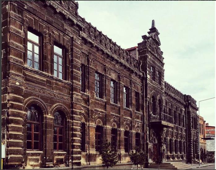 Cheltikov Hotel Kars Ngoại thất bức ảnh