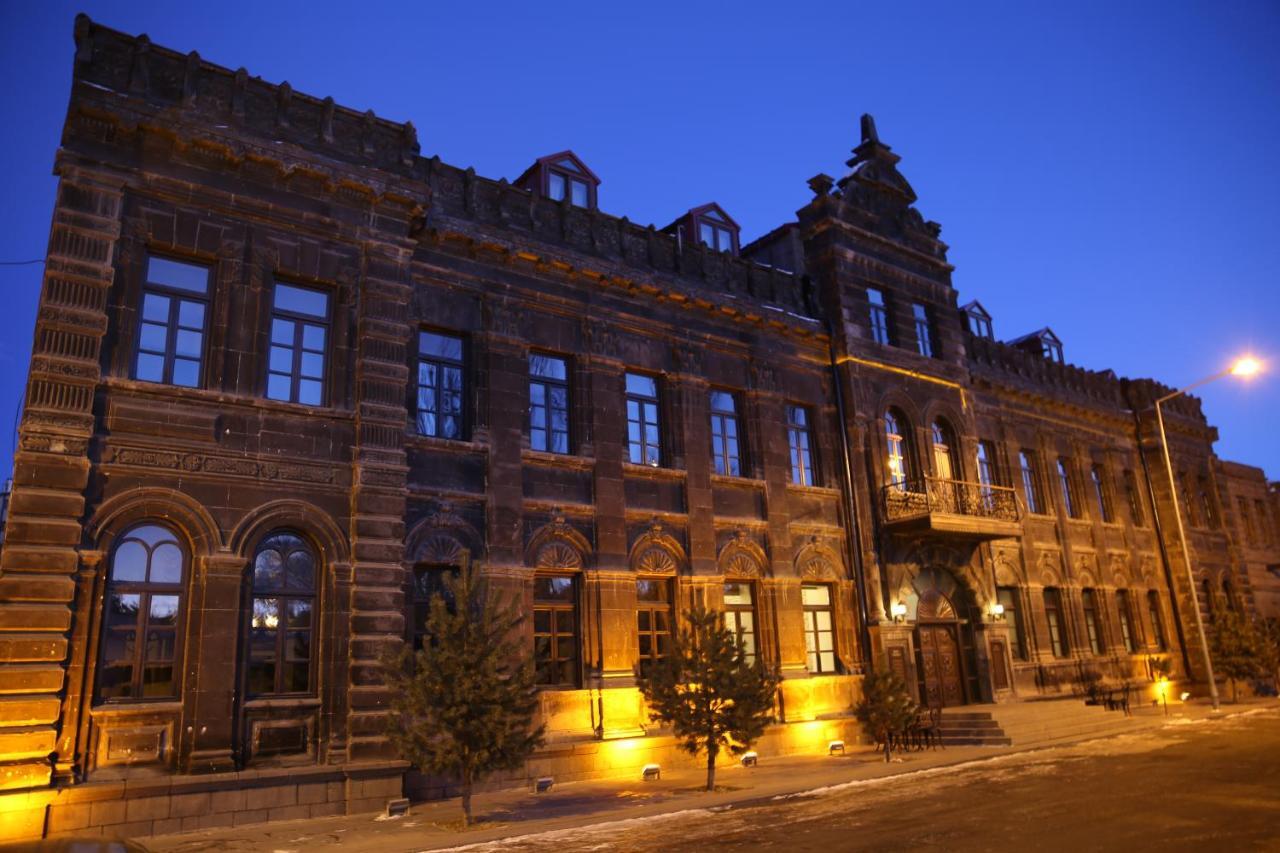 Cheltikov Hotel Kars Ngoại thất bức ảnh